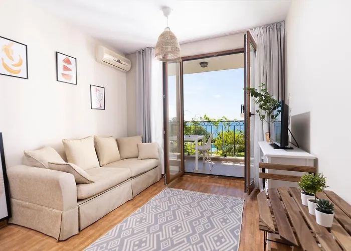 Royal Bay With Self Check-in Otel Sveti Vlas