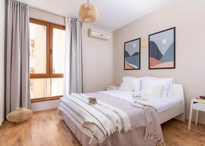 Otel Royal Bay With Self Check-in Sveti Vlas