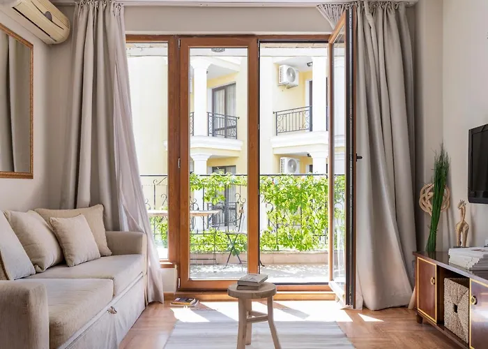 Royal Bay With Self Check-in