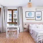Royal Bay With Self Check-in 圣弗拉斯