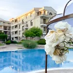 Royal Bay With Self Check-in 3* 圣弗拉斯