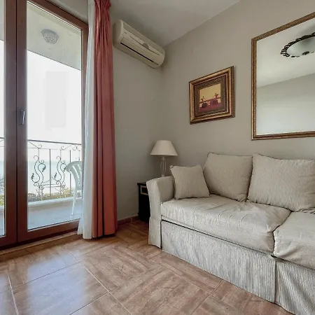 Royal Bay With Self Check-in Hotel 3*