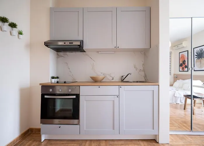 Royal Bay With Self Check-in Hotel 3*