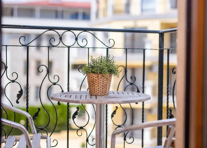 Ξενοδοχείο Royal Bay With Self Check-in