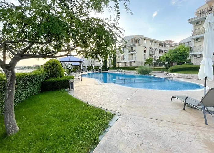 Royal Bay With Self Check-in